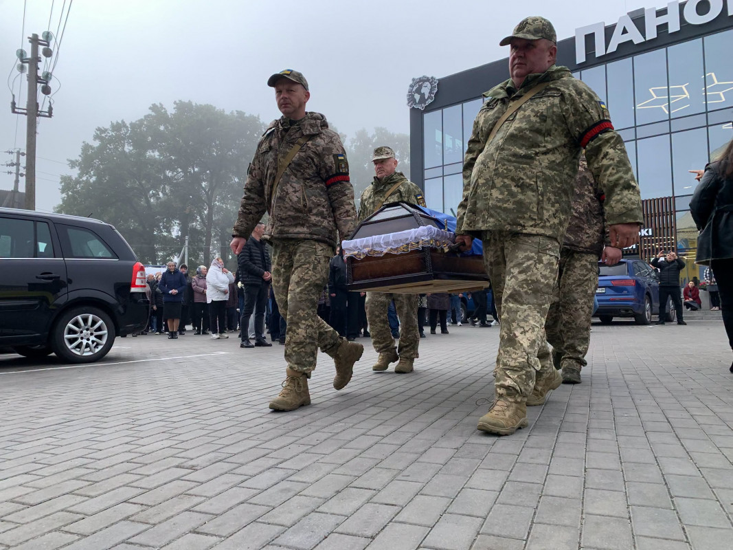 Вважався зниклим безвісти: на Волині попрощалися з Героєм Віталієм Бречком