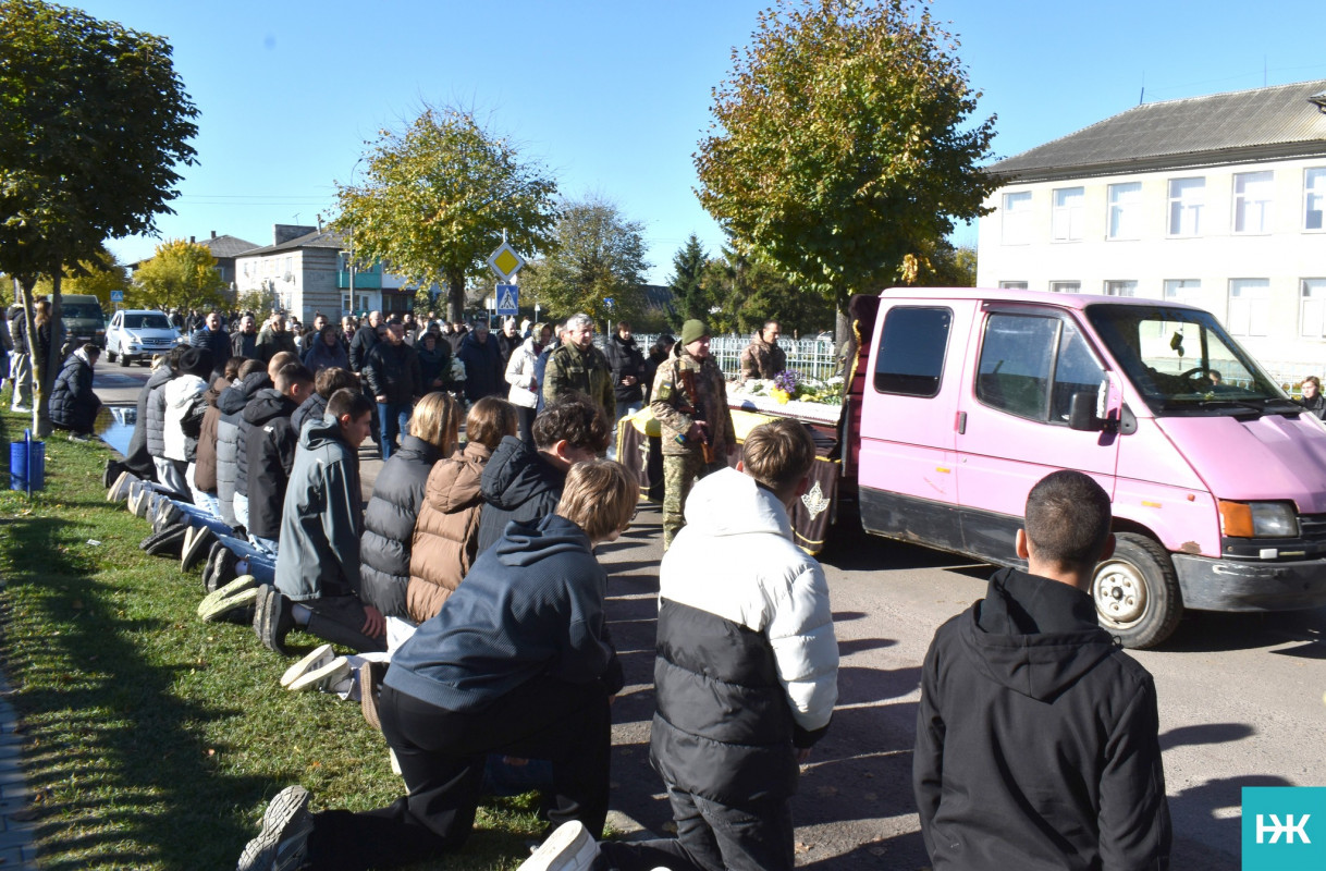 Смерть спіткала не на полі бою, а на відносно мирній території: на Волині попрощались з Героєм Іваном Андрусиком