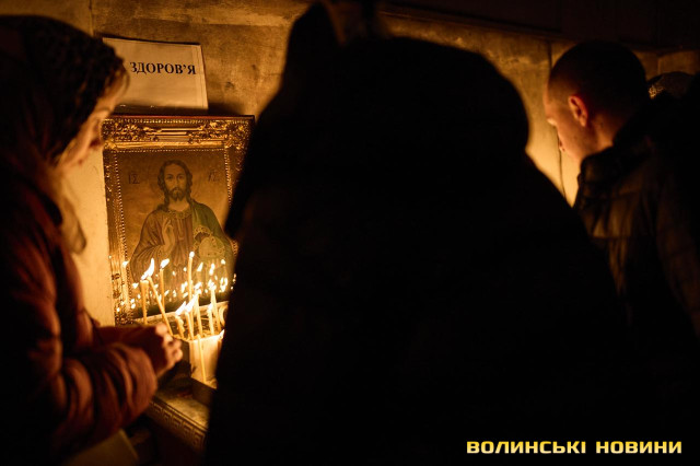 Як у Луцьку освячували кошики напередодні Великодня