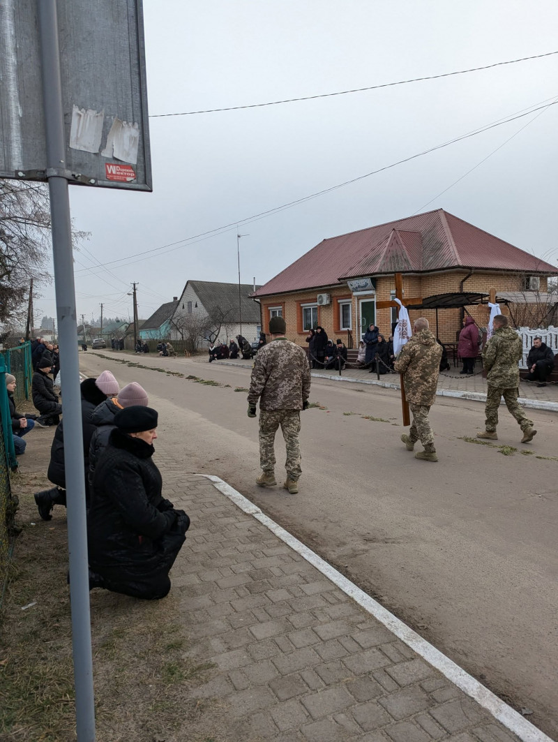 Завжди був готовий допомогти: на Волині провели в останню дорогу загиблого воїна Івана Оніщука