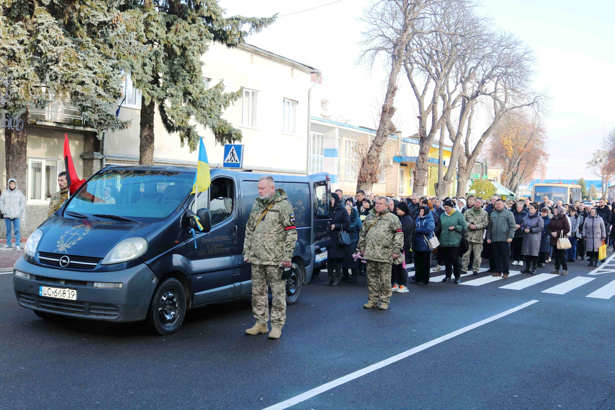 Маленька донечка втратила батька: на Волині попрощались з Героєм, який майже рік вважався зниклим безвісти
