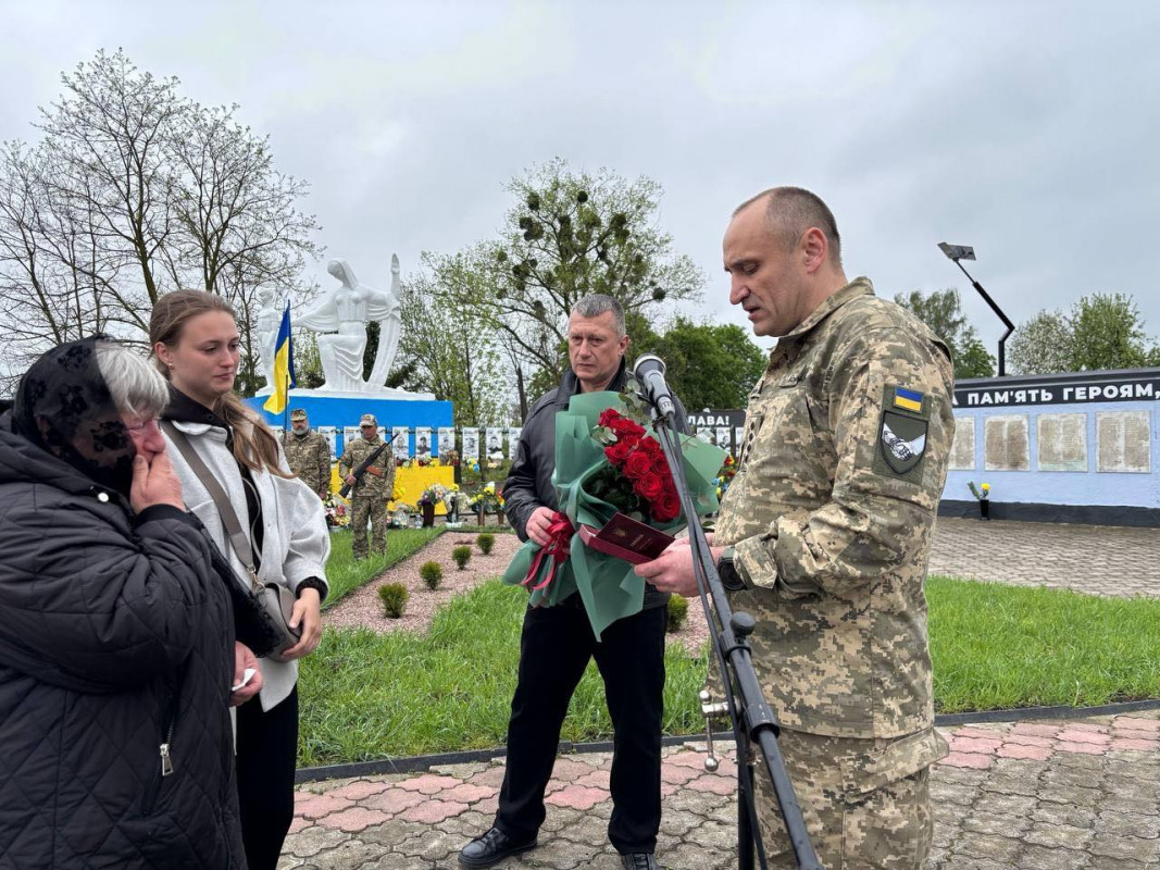 У селищі на Волині родині загиблого Героя вручили орден «За мужність» ІІІ ступеня