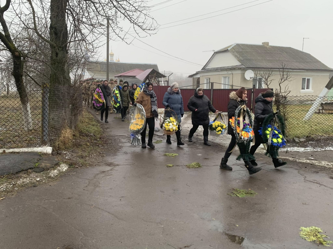 Життя обірвалося від численних травм: на Волині попрощалися із захисником Юрієм Сапіжуком