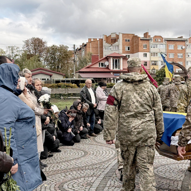 Два роки невідомості: на Волині попрощалися з 32-річним воїном, загибель якого підтвердила ДНК-експертиза