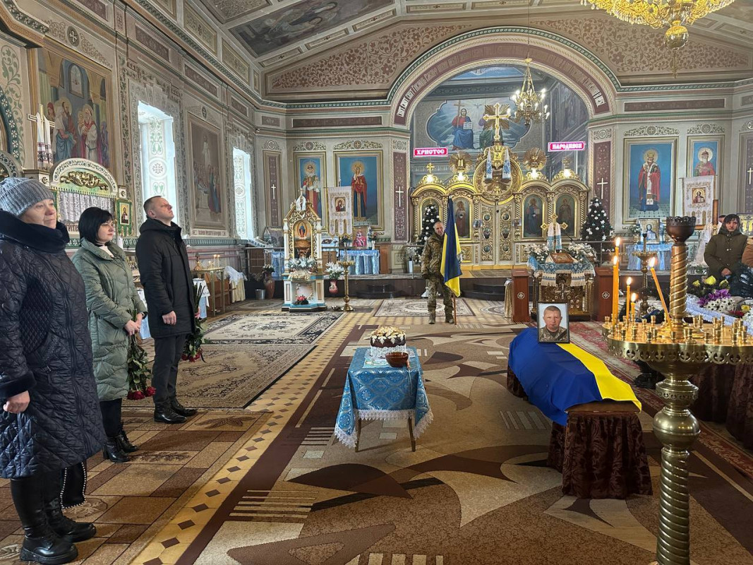Зі сльозами та молитвою: Волинь провела на вічний спочинок воїна Андрія Велимця