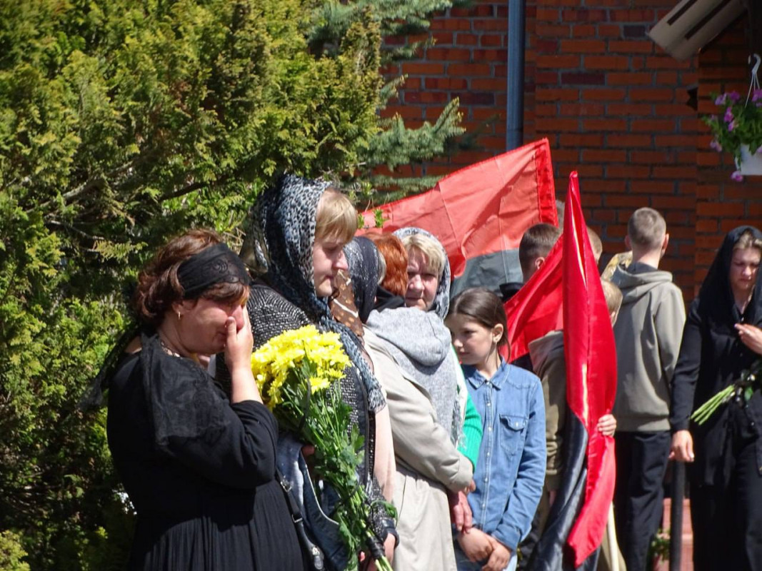 Родина дочекалася Героя - волиняни попрощалися із полеглим Героєм Василем Криницьким