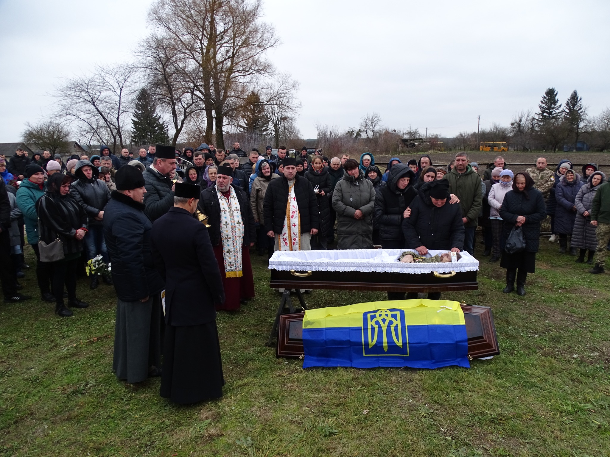 Мобілізували у липні, а в листопаді він уже загинув: Волинь попрощалася із ще одним Героєм, який віддав життя за Україну