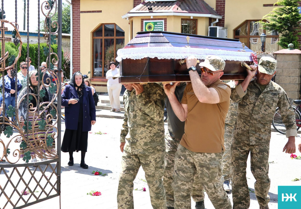 Брат полеглого Героя нині на фронті: на Волині попрощалися з військовослужбовцем Іваном Сокиркою