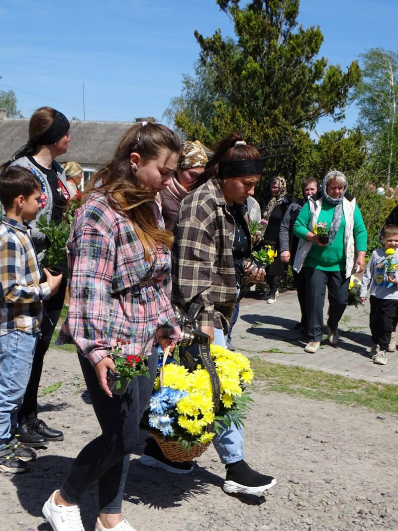 Родина дочекалася Героя - волиняни попрощалися із полеглим Героєм Василем Криницьким