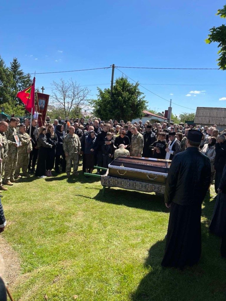 До останнього подиху захищав кордон Батьківщини: на Волині попрощалися з Героєм Сергієм Деркачем