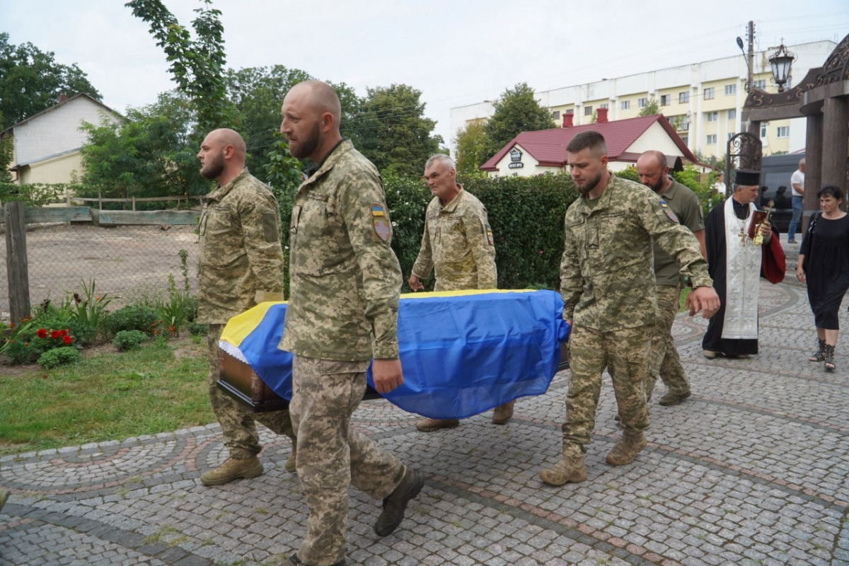 Йому було лише 26 років: на Волині попрощалися з молодшим лейтенантом Артуром Кушніром