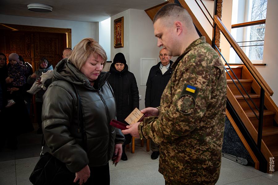 На Волині родинам загиблих нацгвардійців вручили державні нагороди