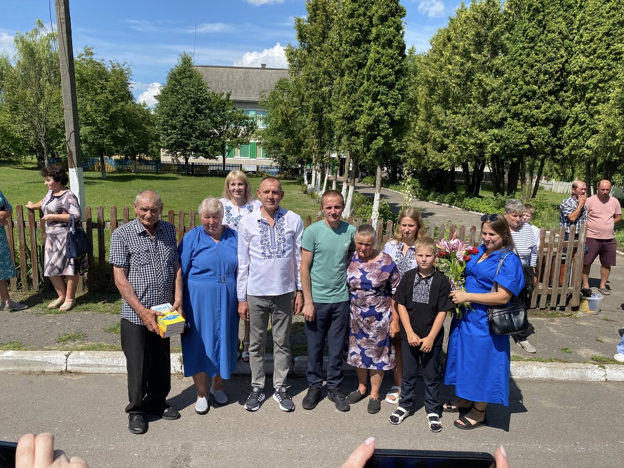 У рідному селі на Волині зустріли звільнених з полону Валерія Кодню та Сергія Колошву