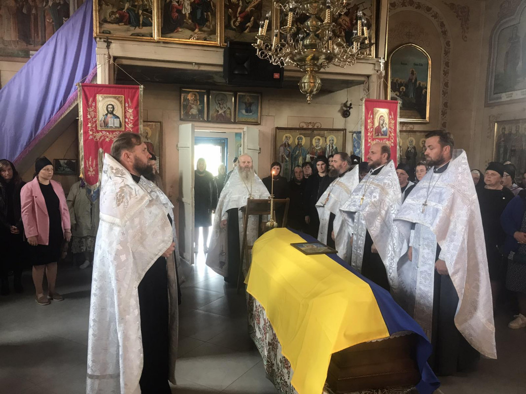 Загинув понад півтора року тому: на Волині в останню путь провели Героя Степана Приймака