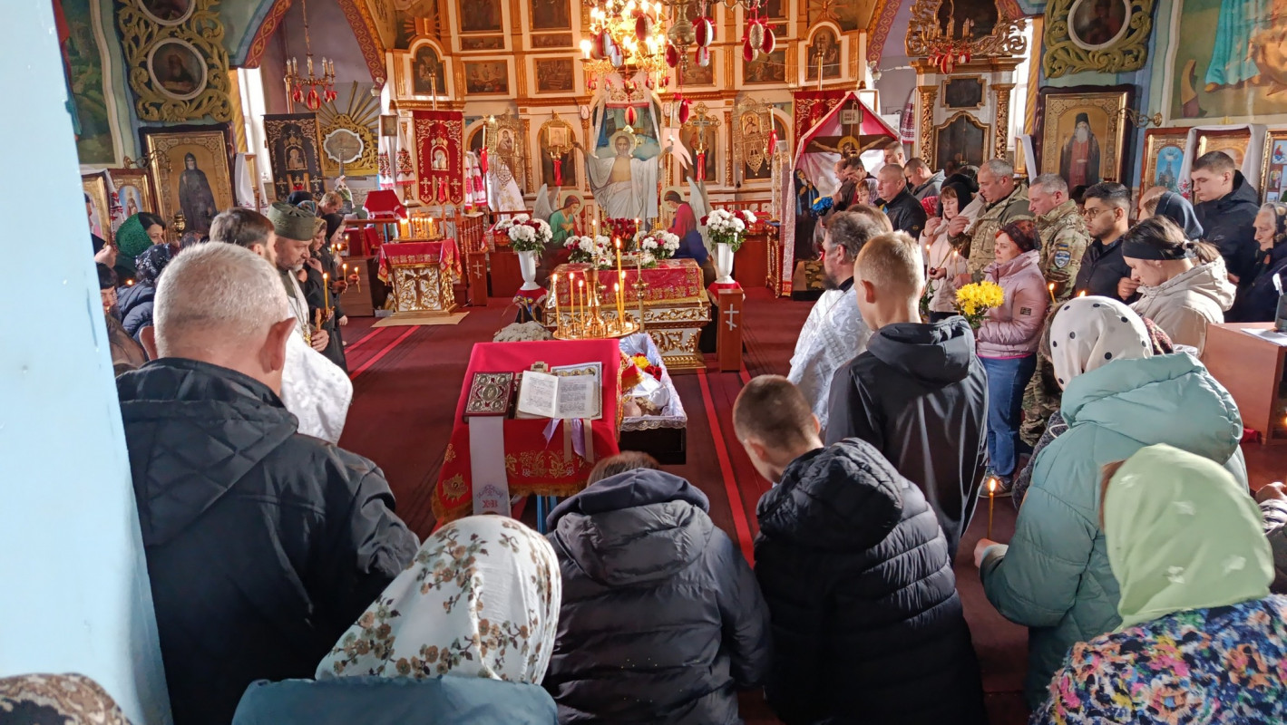 Добровільно став на захист країни: на Волині попрощалися із захисником Володимиром Павлюком