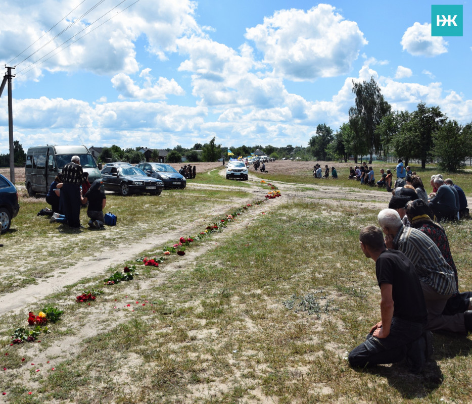 Серце зупинилося на фронті: на Волині в останню дорогу провели воїна Миколу Віліча. Фото