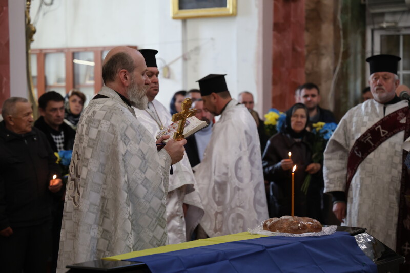 У Луцьку попрощалися з Героєм Вадимом Смірновим, який понад рік вважався зниклим безвісти