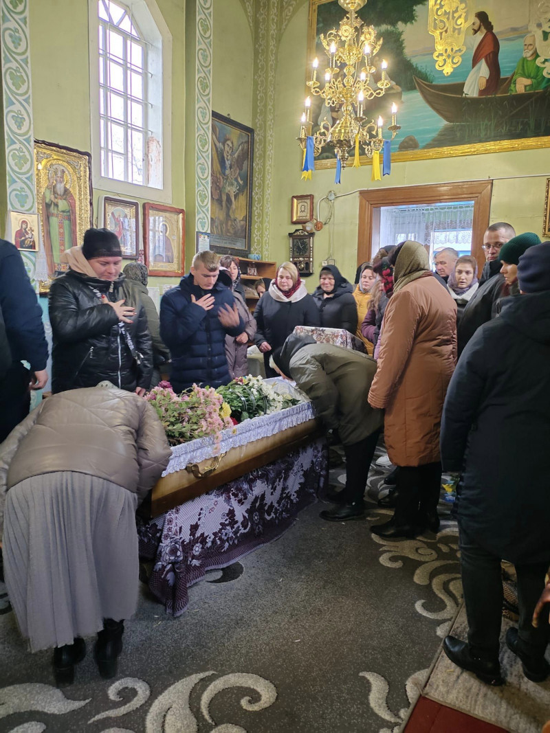 Заручився з коханою за кілька місяців до загибелі: на Волині попрощалися із 25-річним Героєм Андрієм Федоруком