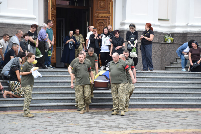 Загинув поблизу Слов’янська: у Луцьку попрощалися із воїном Андрієм Лящуком