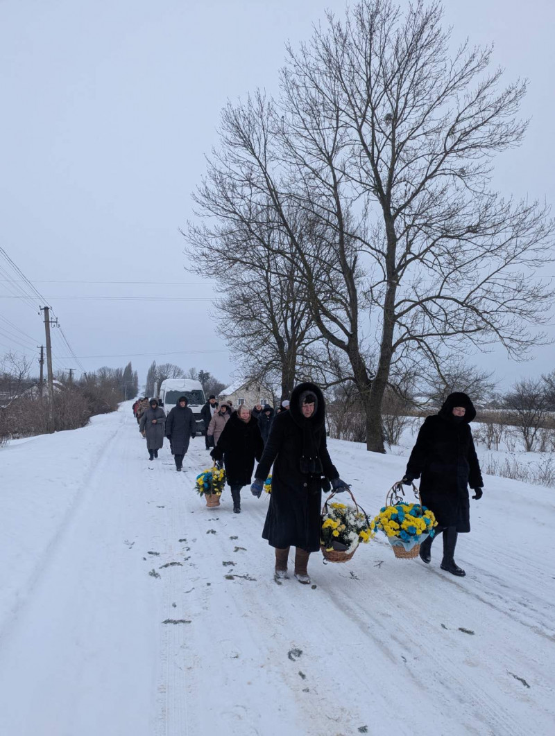 Сільський майстер на всі руки: волиняни попрощалися з Героєм Володимиром Вавринюком