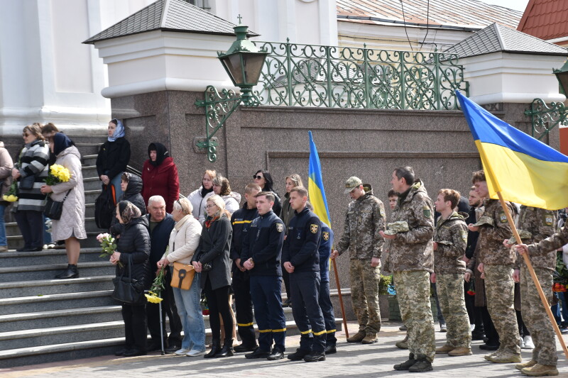 Загинув понад півтора року тому: у Луцьку попрощалися з Героєм Святославом Юзефчуком