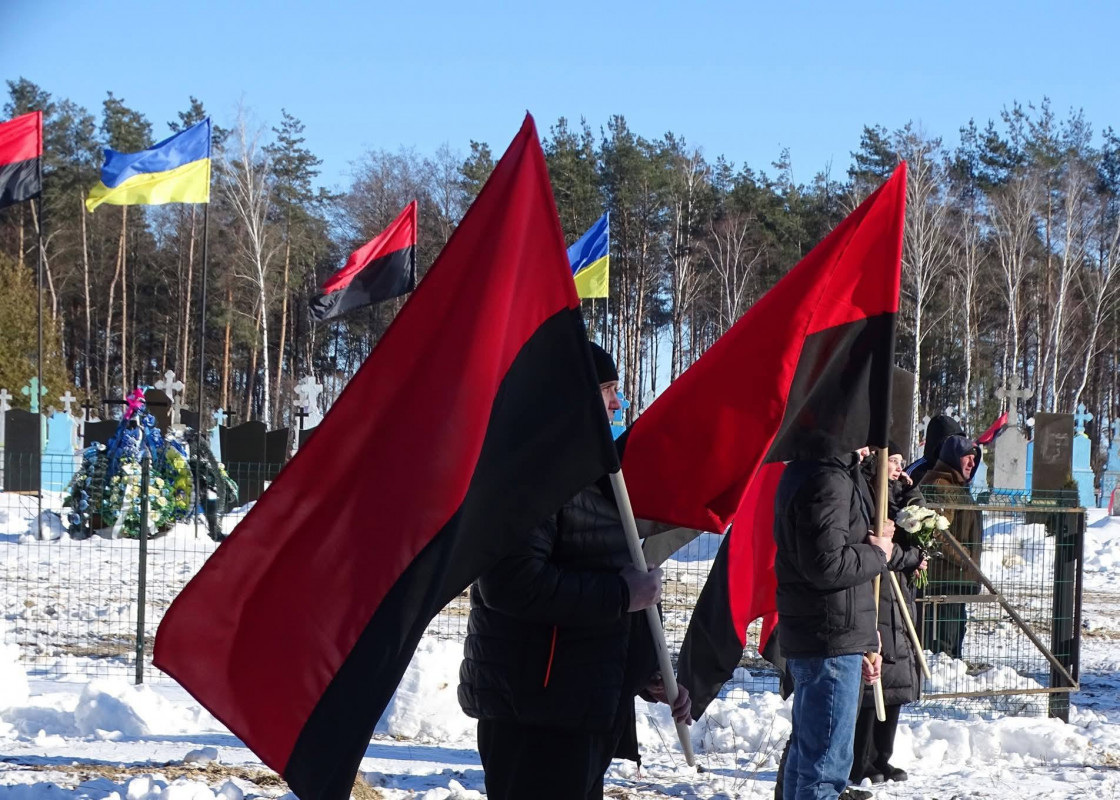 Загинув майже пів року тому: на Волині в останню земну дорогу провели Захисника України Павла Фіщука