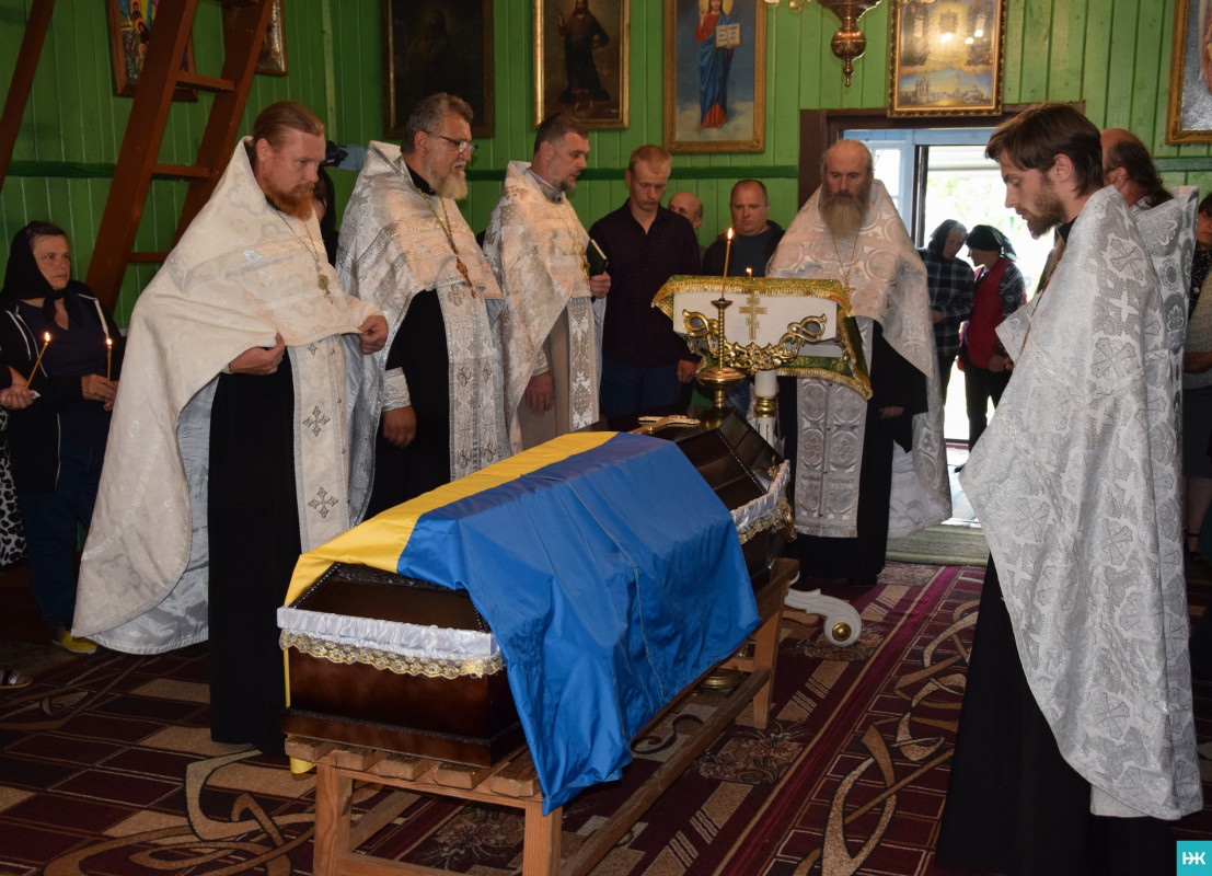 Вважався зниклим безвісти: на Волині в останню дорогу провели Героя Сергія Остимчука
