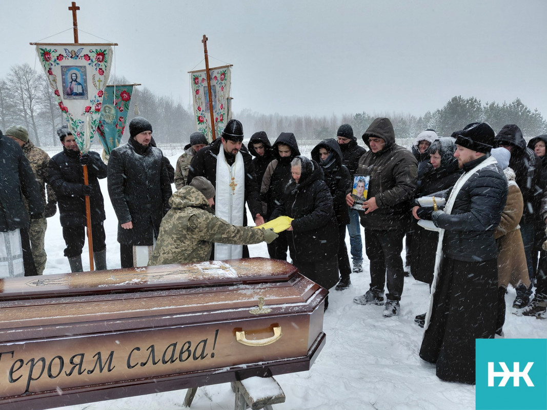 На Волині в останню дорогу провели воїна Анатолія Лукашевича