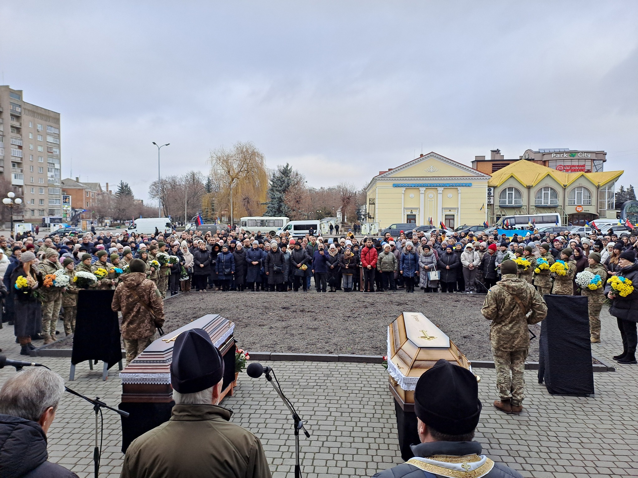 Загинули в один день на Харківщині: на Волині поховали двох Героїв - Миколу Бобра та Євгенія Кукола