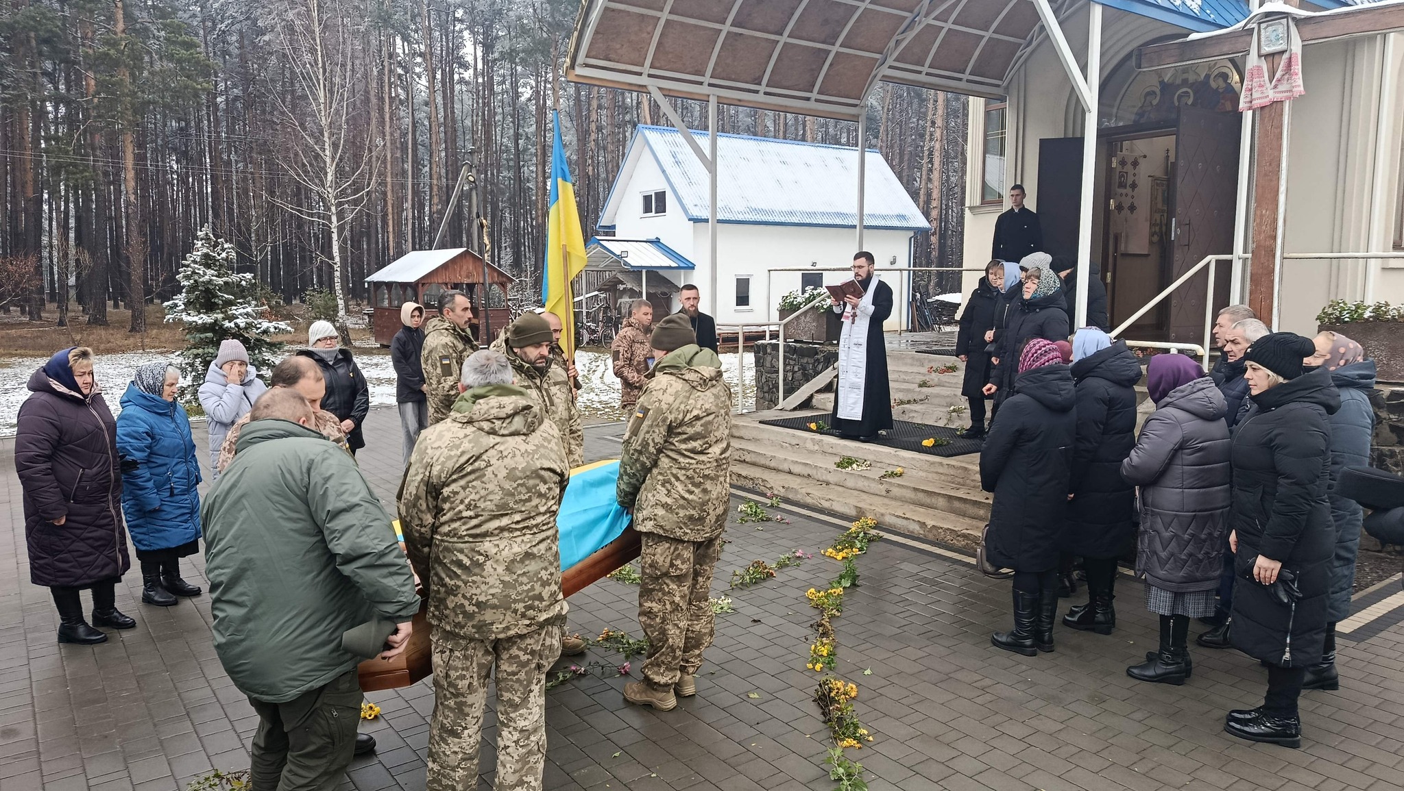 Трагічно загинув у ДТП: на Волині попрощалися із 32-річним захисником Едуардом Радчуком