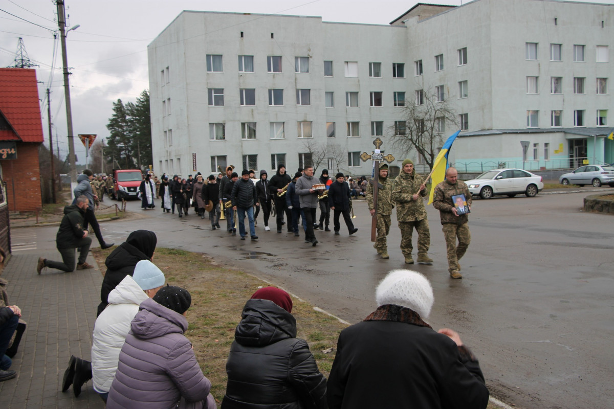 Мінно-вибухова травма забрала життя Героя: на Волині попрощались із 28-річним захисником Володимиром Левчиком