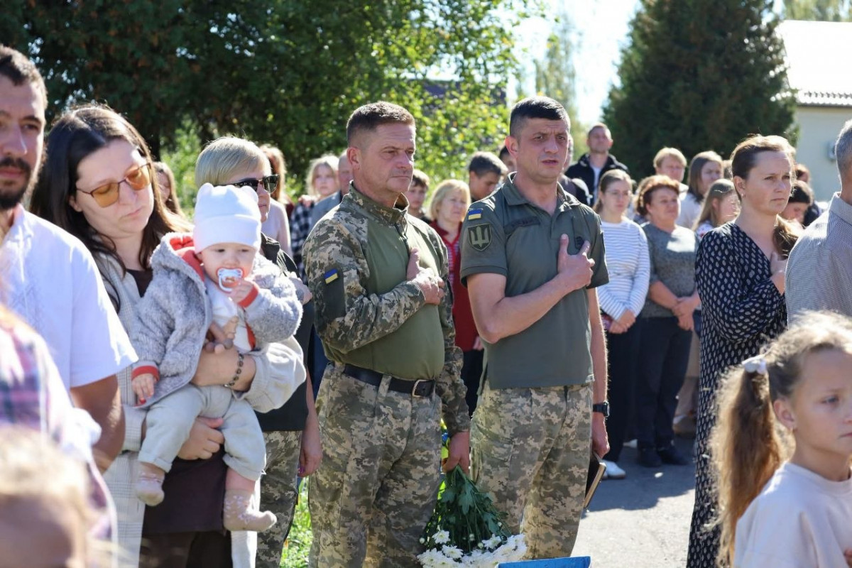 У громаді на Волині відкрили меморіальні дошки чотирьом полеглим захисникам-випусникам