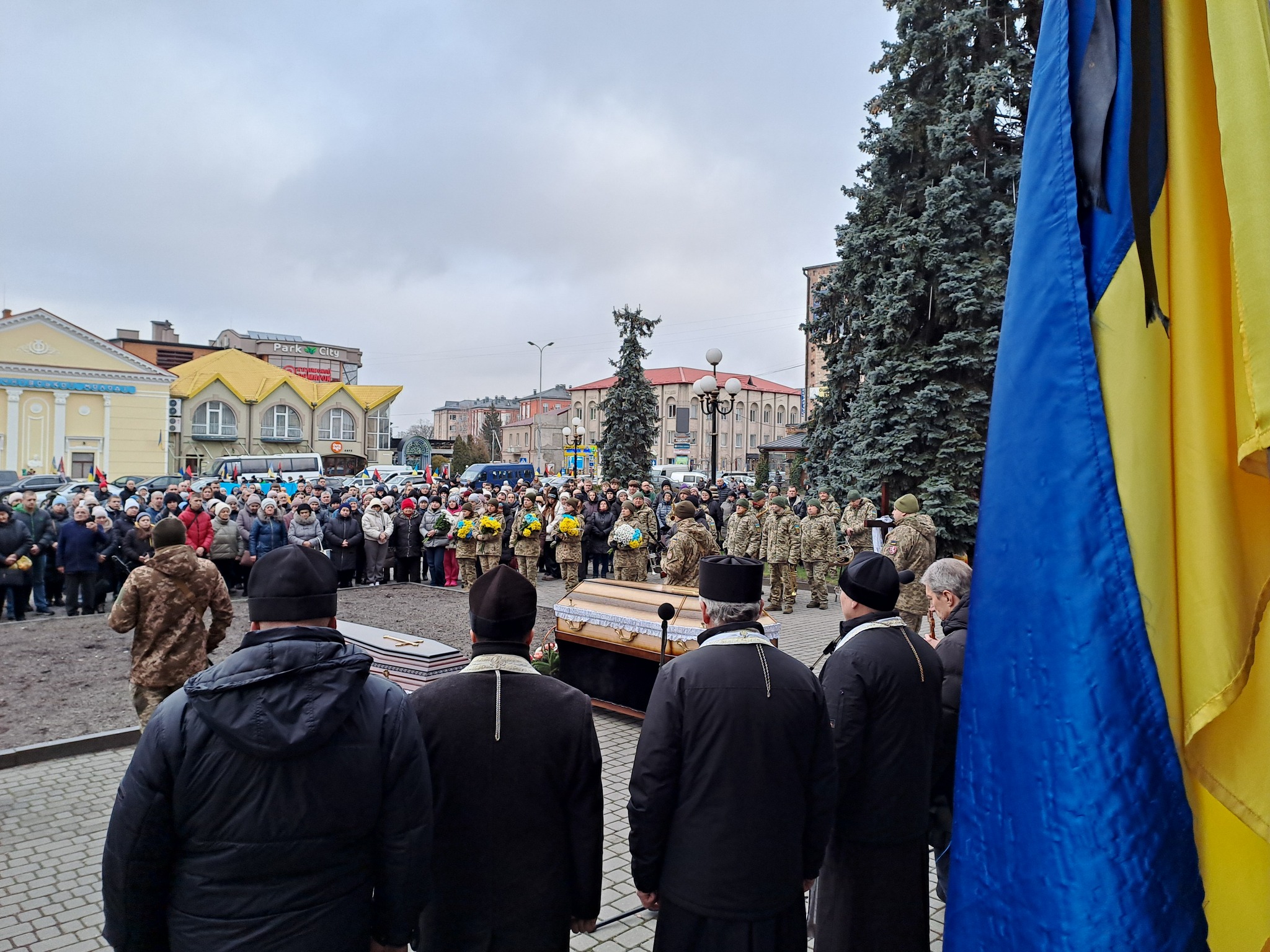 Загинули в один день на Харківщині: на Волині поховали двох Героїв - Миколу Бобра та Євгенія Кукола