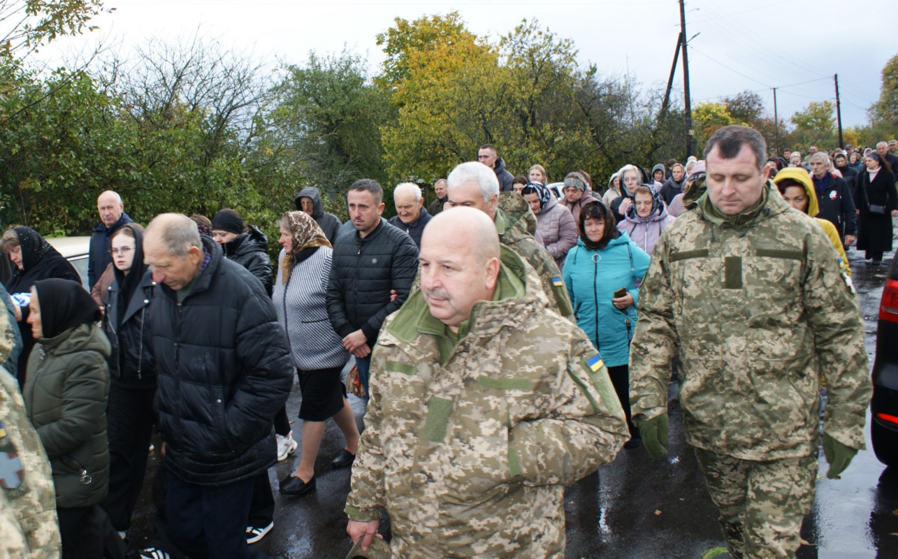 Світла людина зі щирим серцем: на Волині попрощалася з військовим Миколою Пахлею