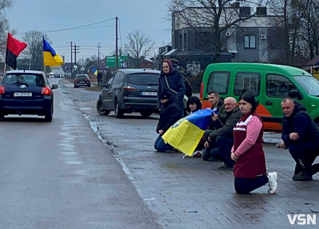 Захищав Україну з перших днів війни: «на щиті» додому повернувся Герой з Волині Петро Солодуха