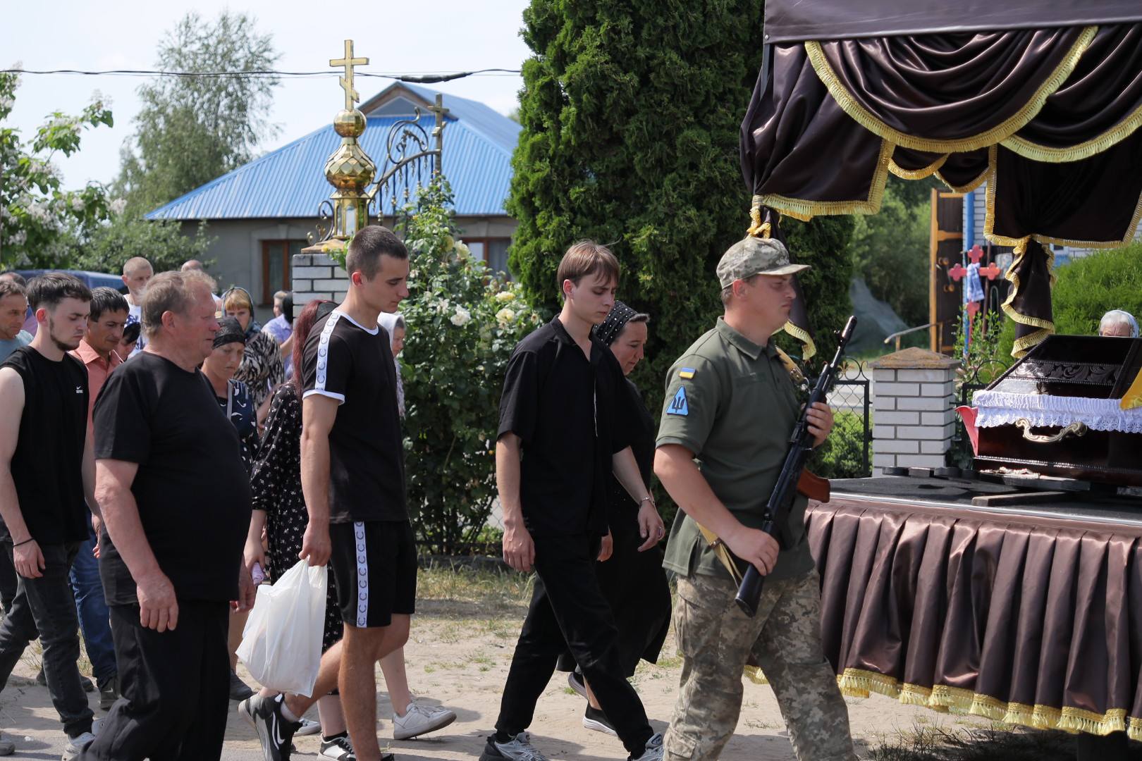 8 місяців вважався зниклим безвісти: на Волині в останню путь провели Героя Анатолія Янчука