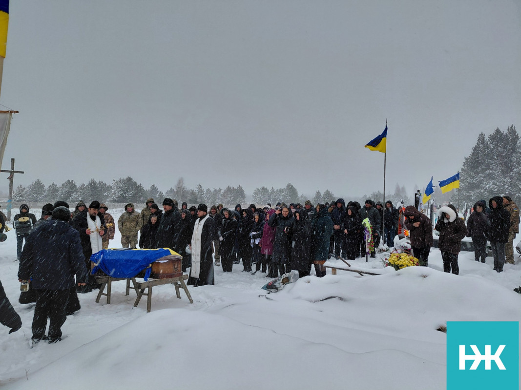 На Волині в останню дорогу провели воїна Анатолія Лукашевича