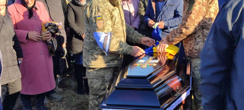 Загинув внаслідок удару FPV-дроном: волиняни попрощалися із загиблим Героєм Сергієм Семчуком