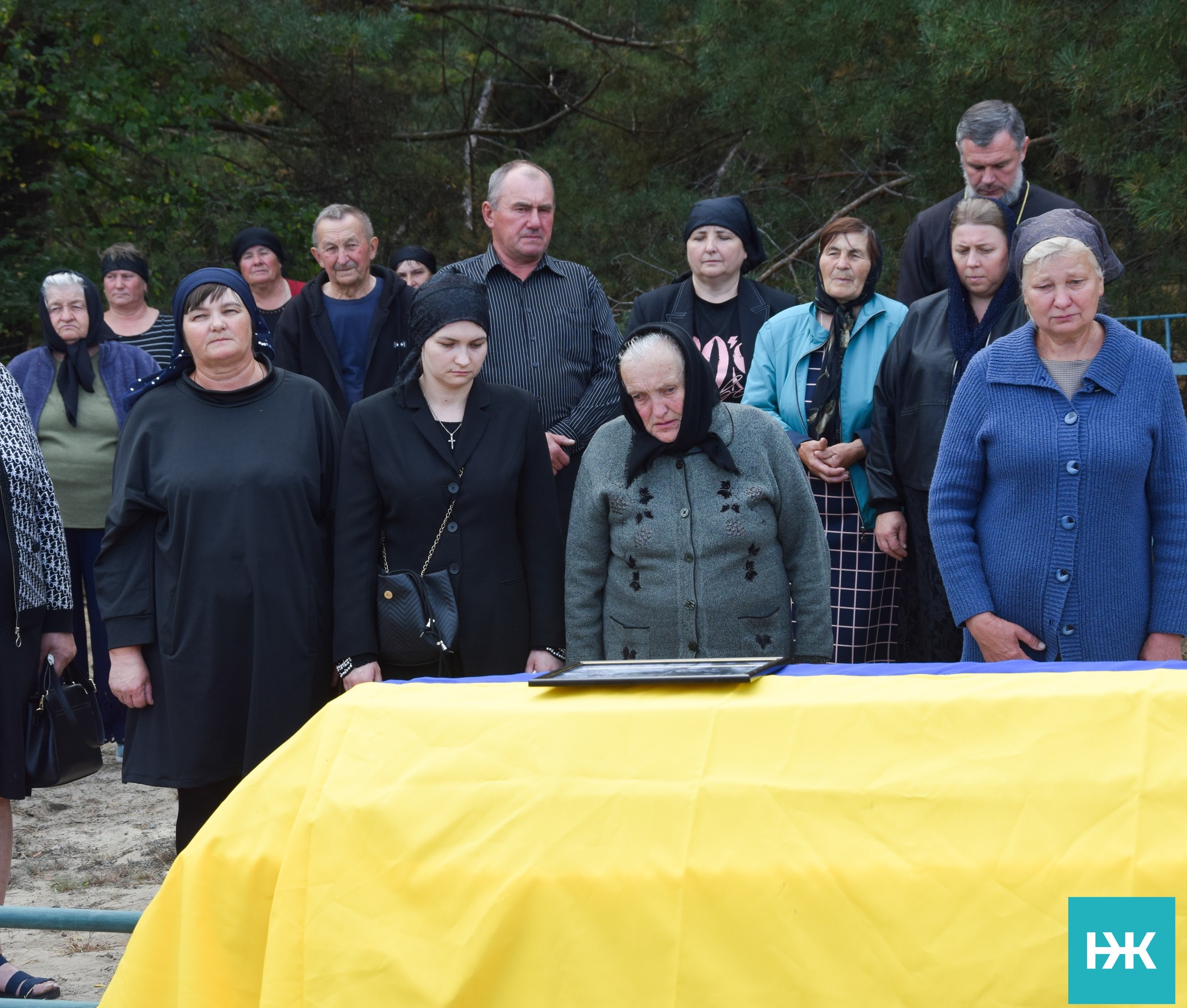 Довгою була дорога додому, бо тривалий час вважався зниклим безвісти: на Волині в останню путь провели воїна Олександра Диня