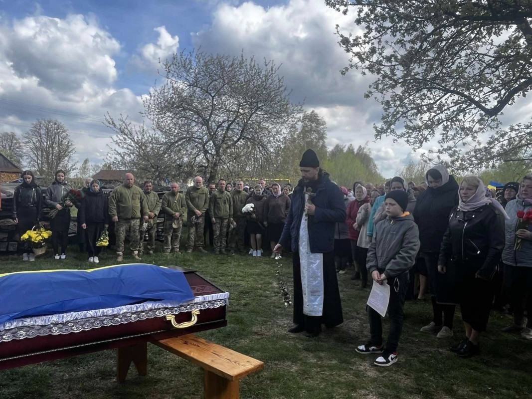 Загинув на Сумщині: на Волині поховали 43-річного Героя Валерія Бондара