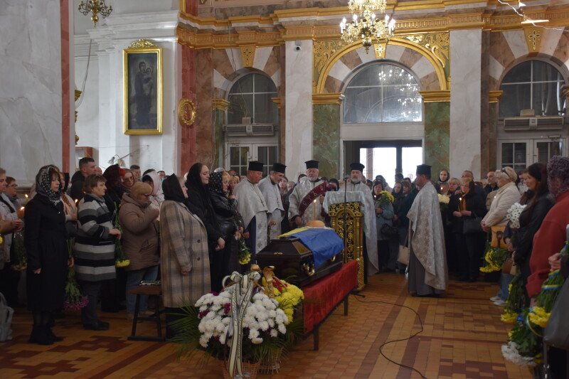 Загинув понад півтора року тому: у Луцьку попрощалися з Героєм Святославом Юзефчуком