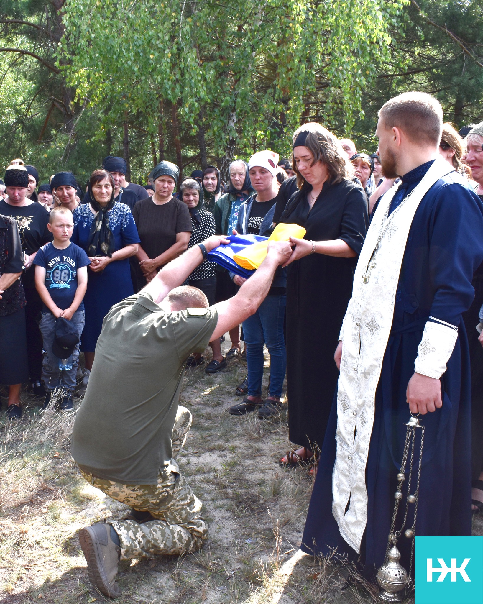 Майже два роки вважався зниклим безвісти: на Волині в останню дорогу провели Героя Олександра Пасіка