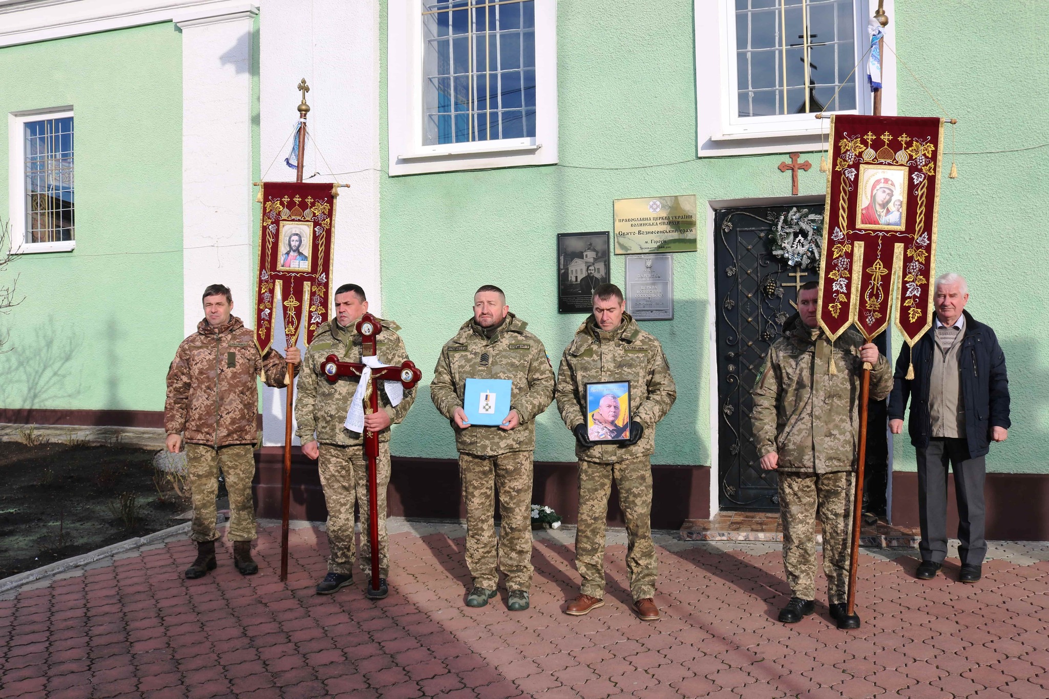 Спільна втрата для двох громад: на Волині попрощалися з полеглим воїном Валерієм Гриневичем