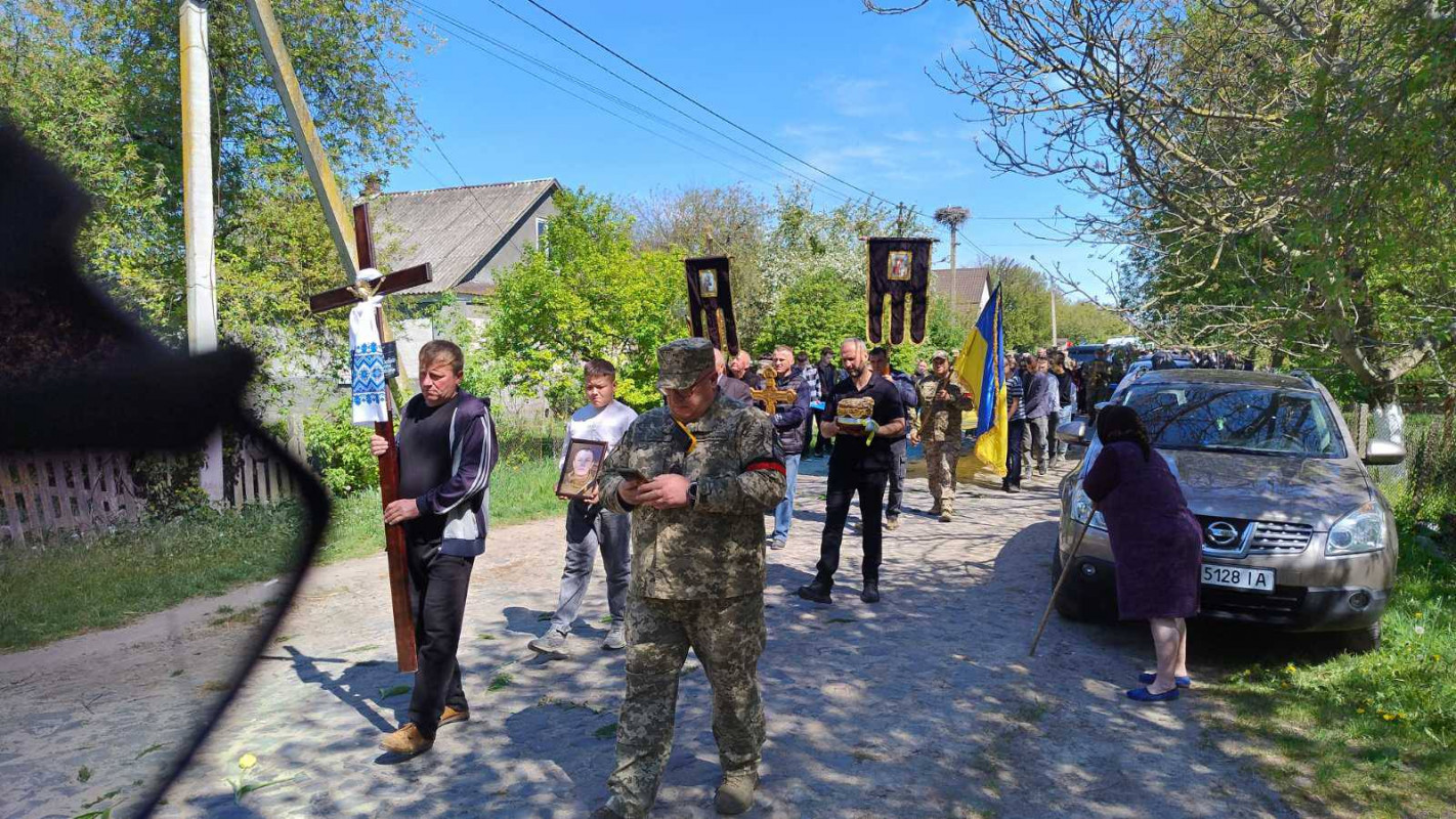 Навіки 33: на Волині в останню земну дорогу провели Героя Антона Пугача
