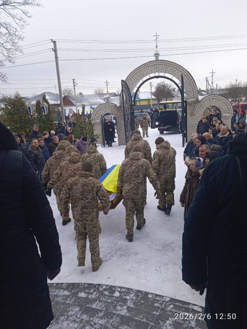 Громада провела в останню путь 53-річного Героя Юрія Зінчука