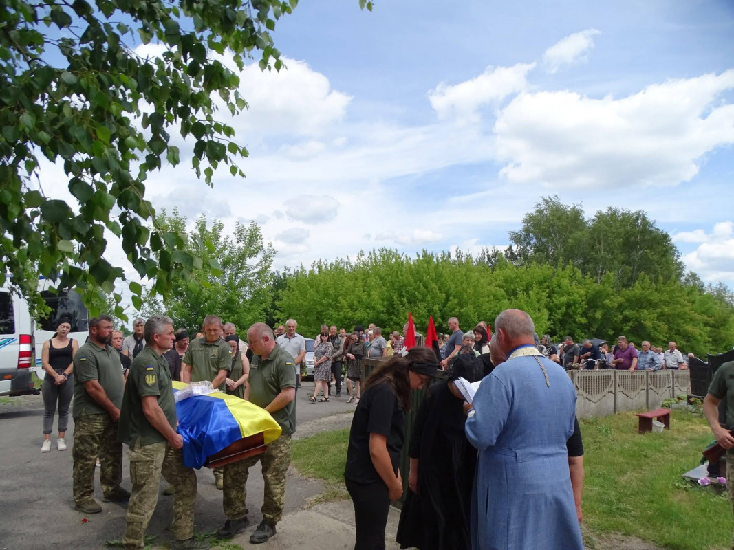 На Волині поховали 26-річного Героя Сергія Самолюка, який понад рік вважався зниклим безвісти