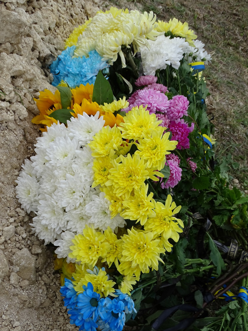 Багато місяців вважався зниклим безвісти: у громаді на Волині поховали Героя Олександра Чирку