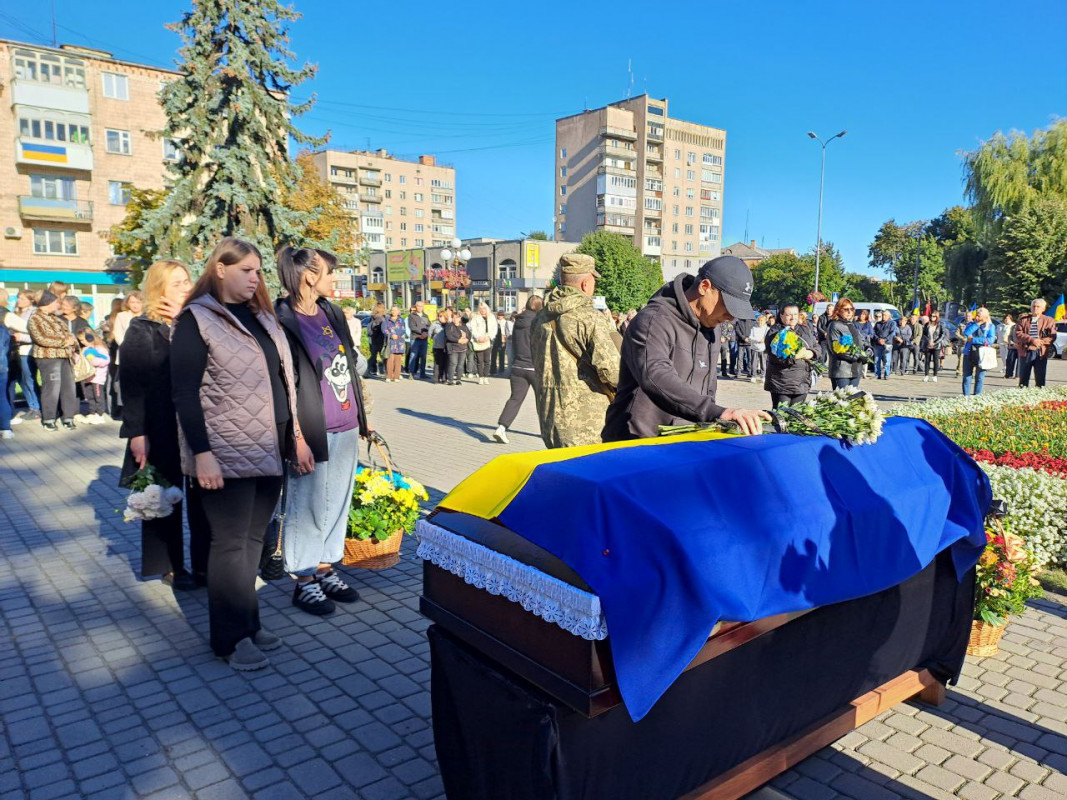 Лікарі боролися за його життя. Але, на жаль, урятувати не вдалося: на Волині попрощалися з Героєм Ігорем Гембицьким