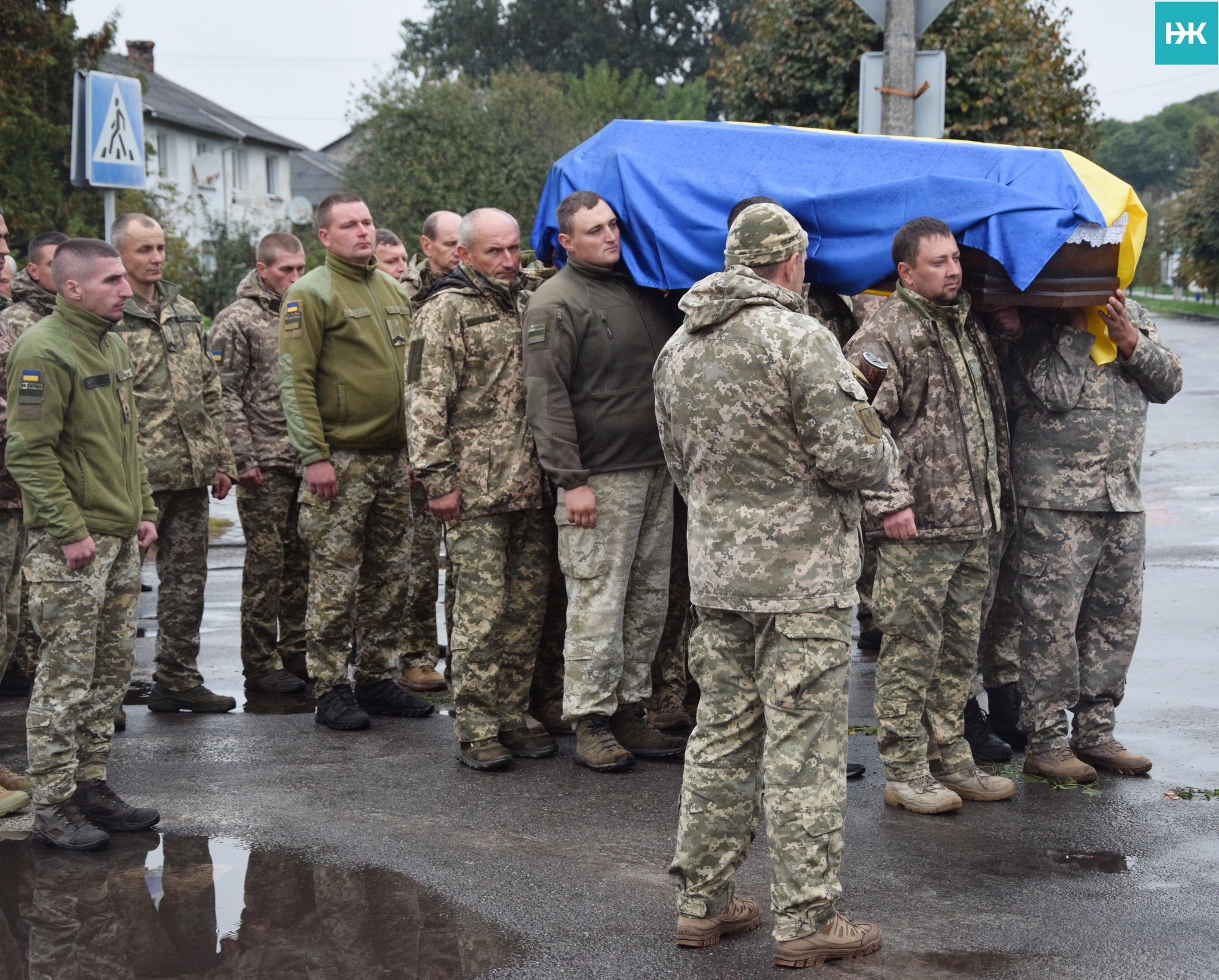 Навіки молодий: на Волині в останню дорогу провели Героя Олега Гарбара