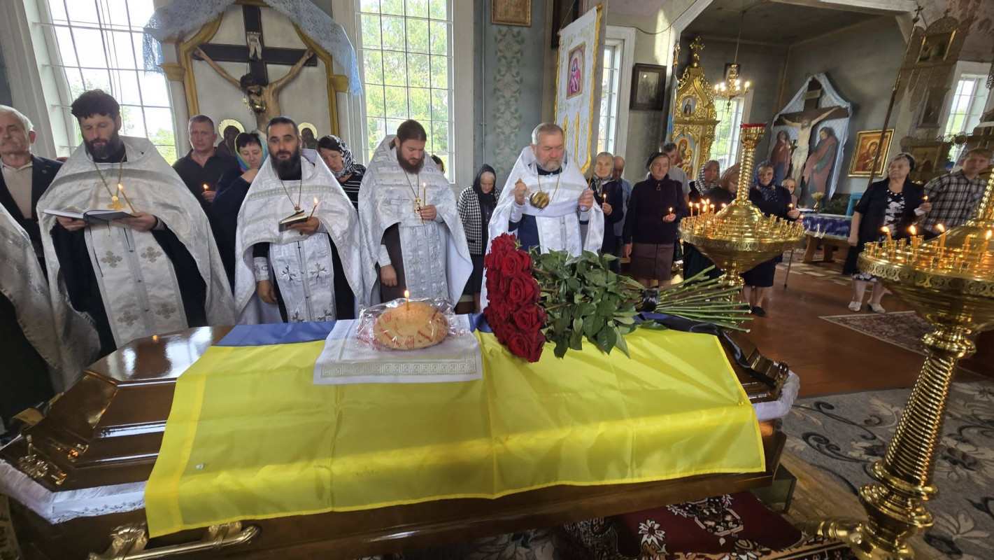 Загинув два роки тому: на Волині попрощалися з 32-річним захисником Сергієм Гальцовим